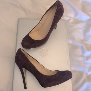 Suede purple heel
